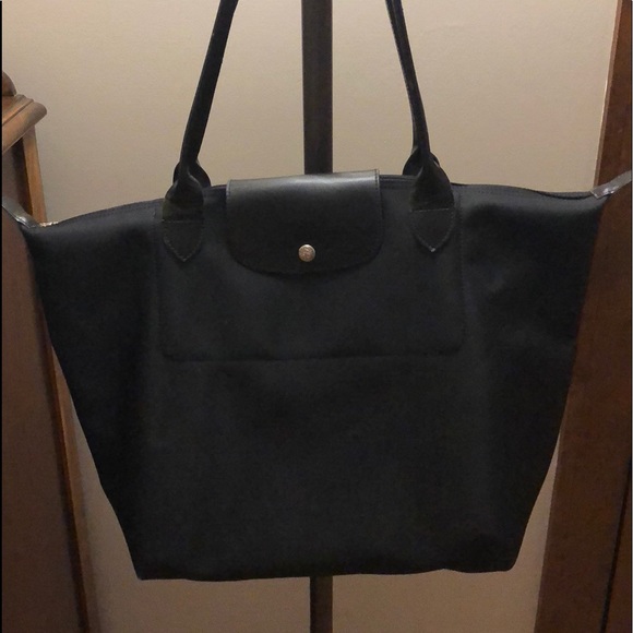 how to clean longchamp tote